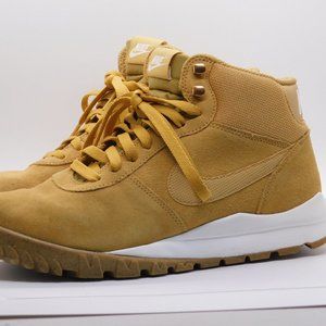 Nike Men's Hoodland Suede Size 8.5